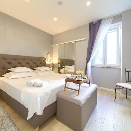 Apartment Old Town Mariolina คิร์ก ภายนอก รูปภาพ