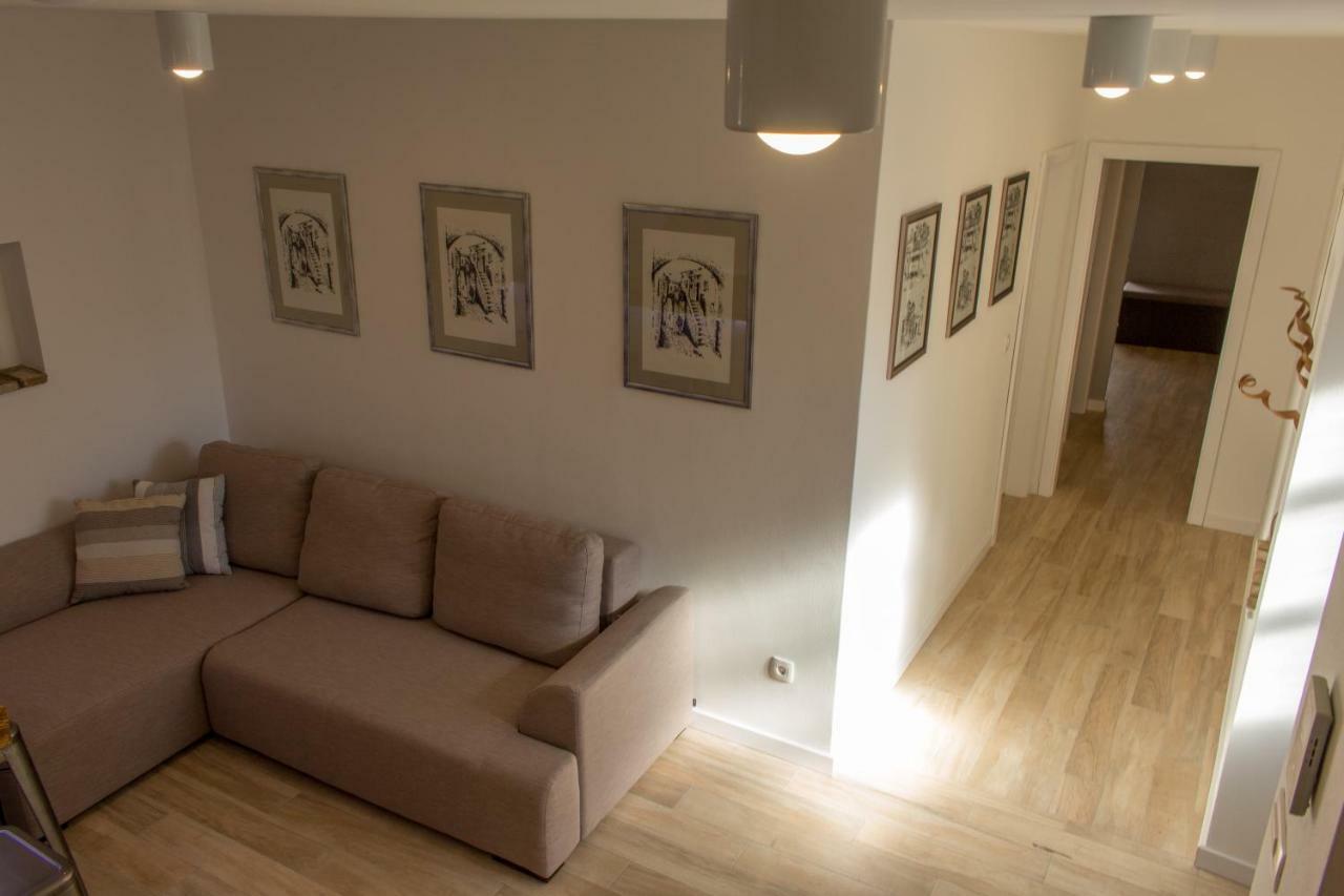 Apartment Old Town Mariolina คิร์ก ภายนอก รูปภาพ